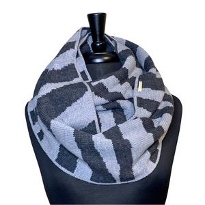CALVIN KLEIN Scarf Gray Zebra Pattern Knit Infinity Loop